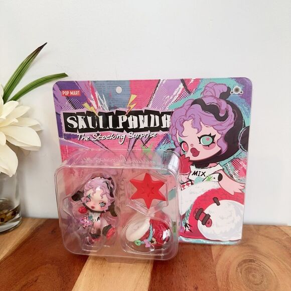 New Pop Mart SKULLPANDA‎ The Stocking Surprise Figure - Picture 6 of 7